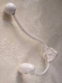 デコレイティブホワイト　フック　アンティークな雰囲気を持つデコレイティブホワイトのシリーズです。　素材：アイアン（鋳物）に塗装・一部陶器