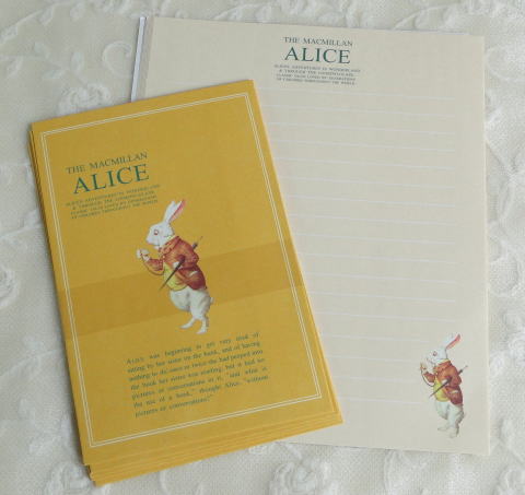 『不思議の国のアリス』Alice's Adventures in Wonderland の雑貨＞ステイショナリー＞アリスのレターセット（白ウサギ）