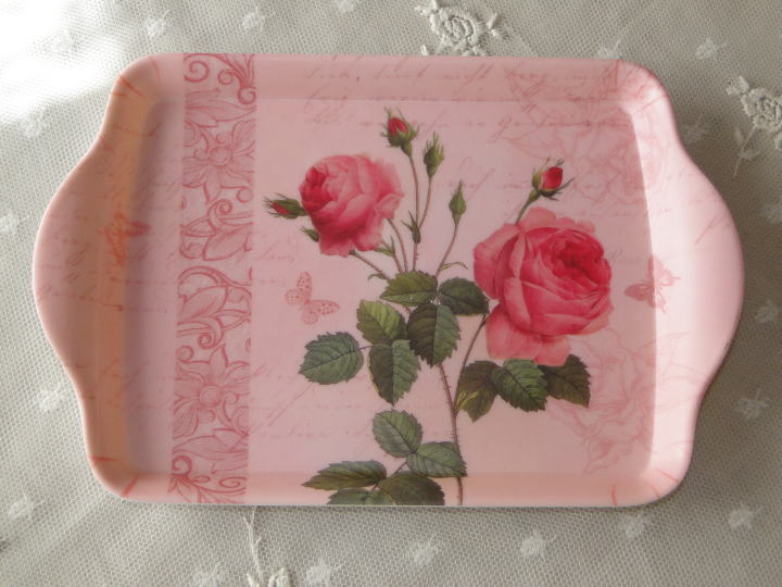 薔薇の雑貨＞バラ柄のトレイ＞ピンクの美しい薔薇が描かれたトレイです。
