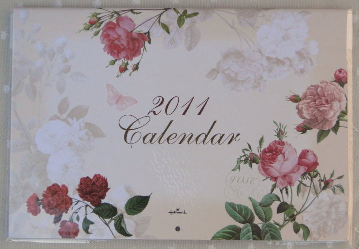 薔薇の雑貨＞2011年 ルドゥーテ 薔薇のカレンダー＞壁掛け用で文字が大きく書き込みにも便利な使い勝手のよいカレンダーです。