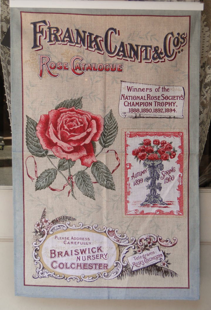 薔薇の雑貨＞バラ柄リネンのティータオル　ローズカタログ・ポスター＞そのまま壁に掛けて飾っておきたくなるような、素敵なデザインのティータオルです。＞麻　74*47�p