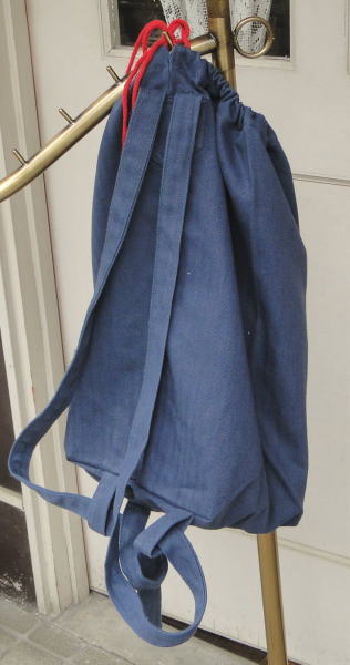 服飾雑貨＞リュック＞インディゴ・ブルーのグランシュマン・オリジナルリュックサックです。