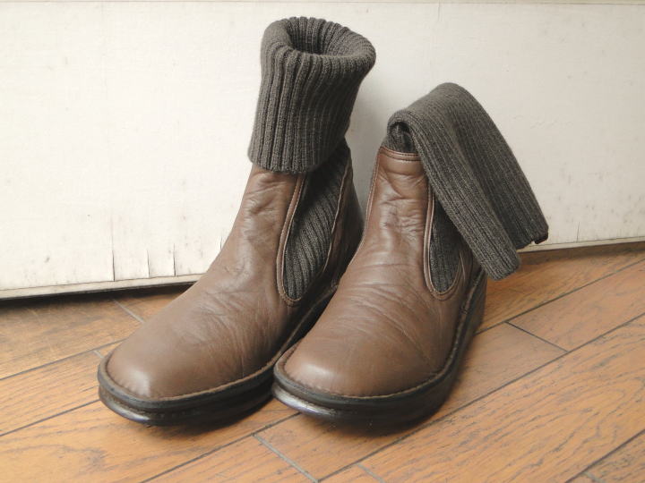 服飾雑貨＞ブーツ＞これからの季節にぴったりな暖かいニットと皮のブーツ