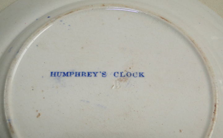アンティーク陶器＞リッジウェイ＞ハンフリーズ・クロック＞ ブルー & ホワイト＞リッジウェイ社の『ハンフリーズ・クロック』というパターン。華やかな装飾模様で縁取られたブルー & ホワイトです。＞RIDGWAY　HUMPHREY'S CLOCK