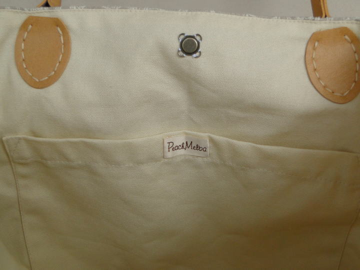 オリジナル・ファブリック＞バッグ＞薔薇柄刺繍の生地。 綿麻、生成りのバッグです。