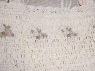 小さな薔薇の刺繍　手編みバッグ　 ＜バドローズ　マーリア　水野　陽子コレクション＞拡大