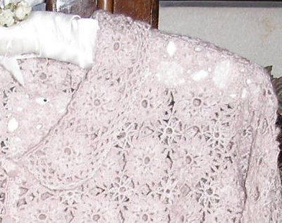 バドローズ　マーリア　水野　陽子　 ２００８年　オータムコレクション ＞　襟付カーディガン　＞　同じモティーフの可愛い襟付です