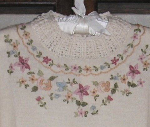 バドーズ　マーリア　水野　陽子　 ２００８年　冬コレクション　＞　花の刺繍セーター